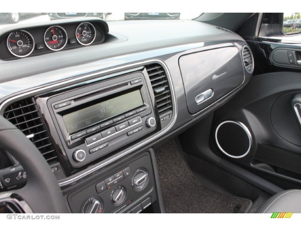 2013 Volkswagen Beetle Turbo Convertible Titan Black Dashboard Photo #81383617
