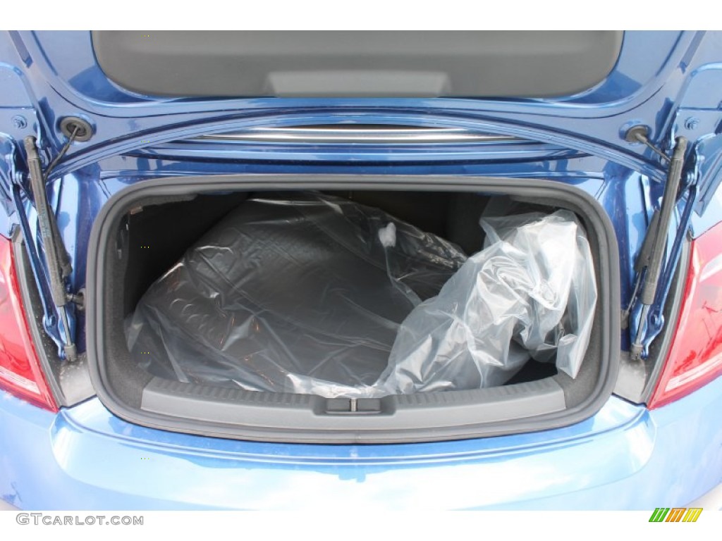 2013 Volkswagen Beetle Turbo Convertible Trunk Photos