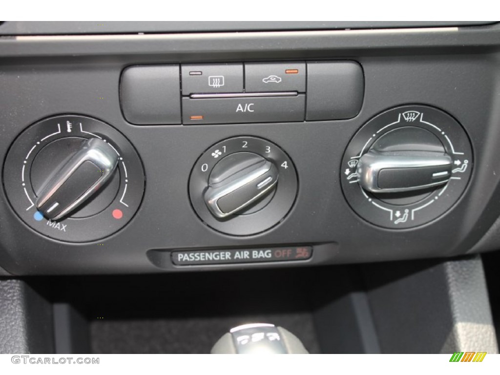2013 Volkswagen Jetta GLI Controls Photo #81384384