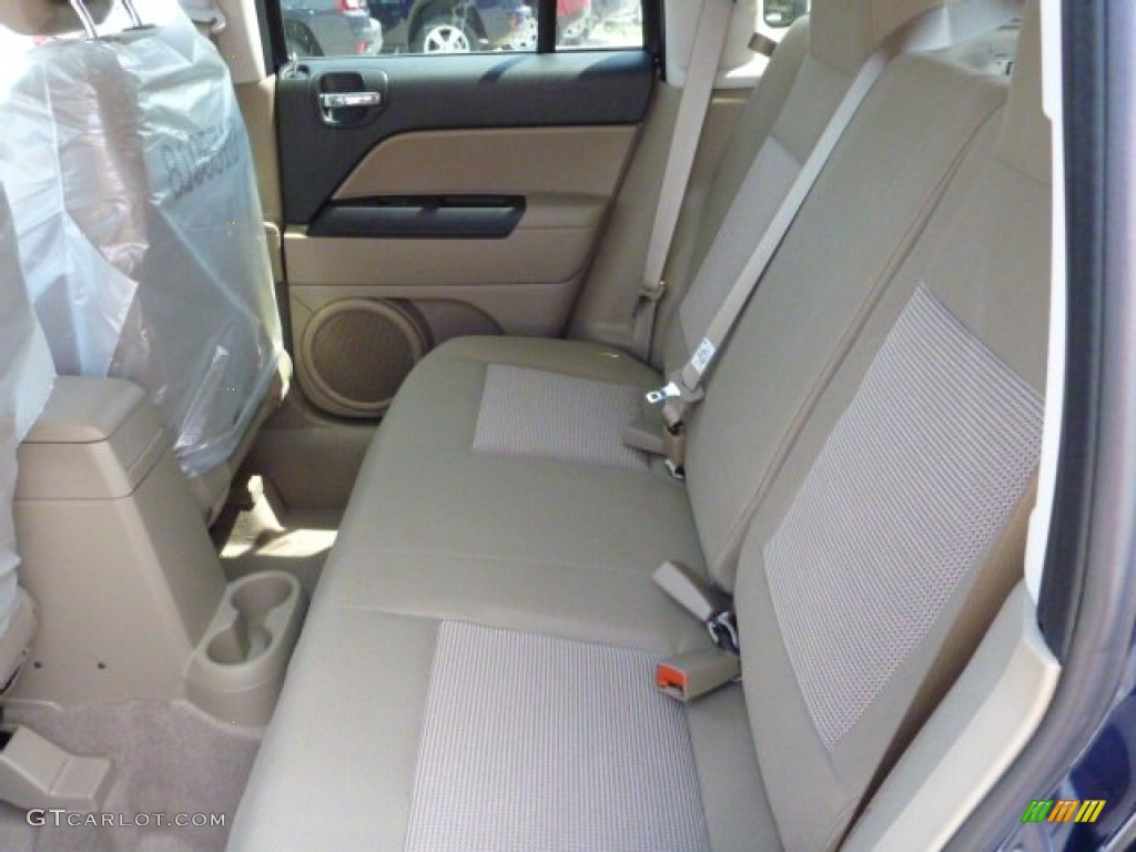 2014 Jeep Compass Sport 4x4 Rear Seat Photo #81384582