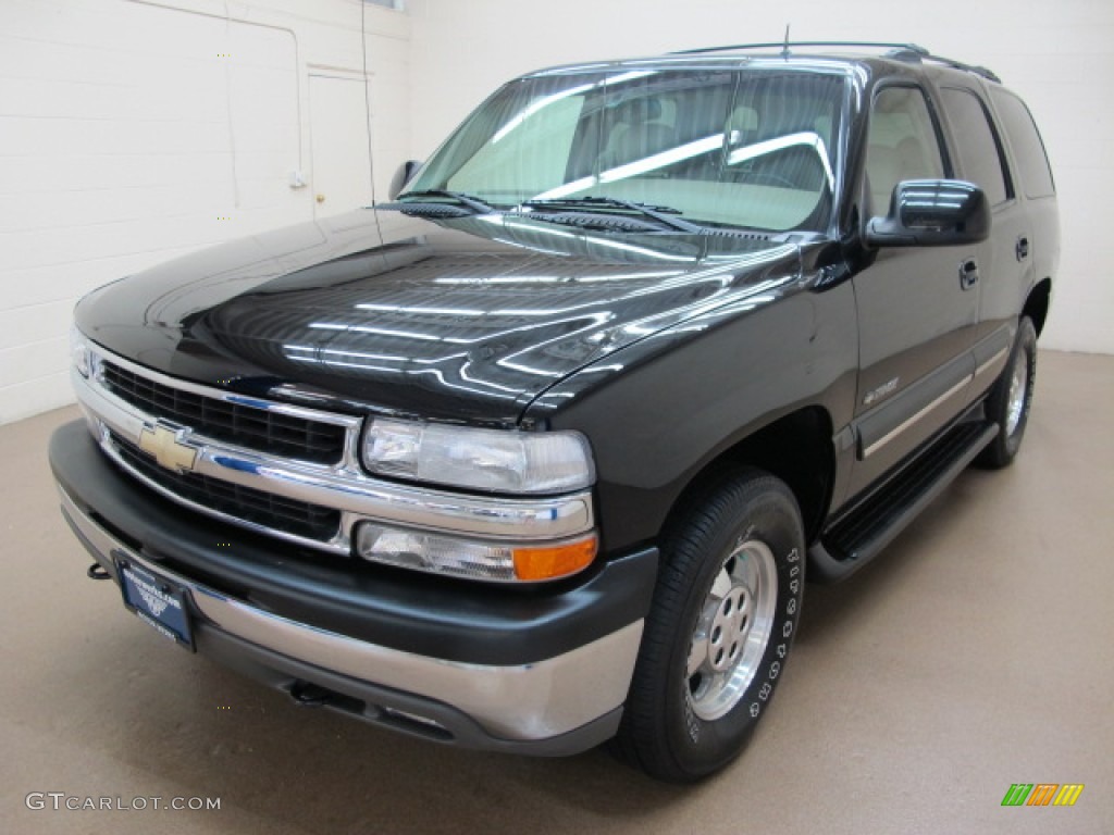 2002 Tahoe LT 4x4 - Onyx Black / Tan/Neutral photo #4