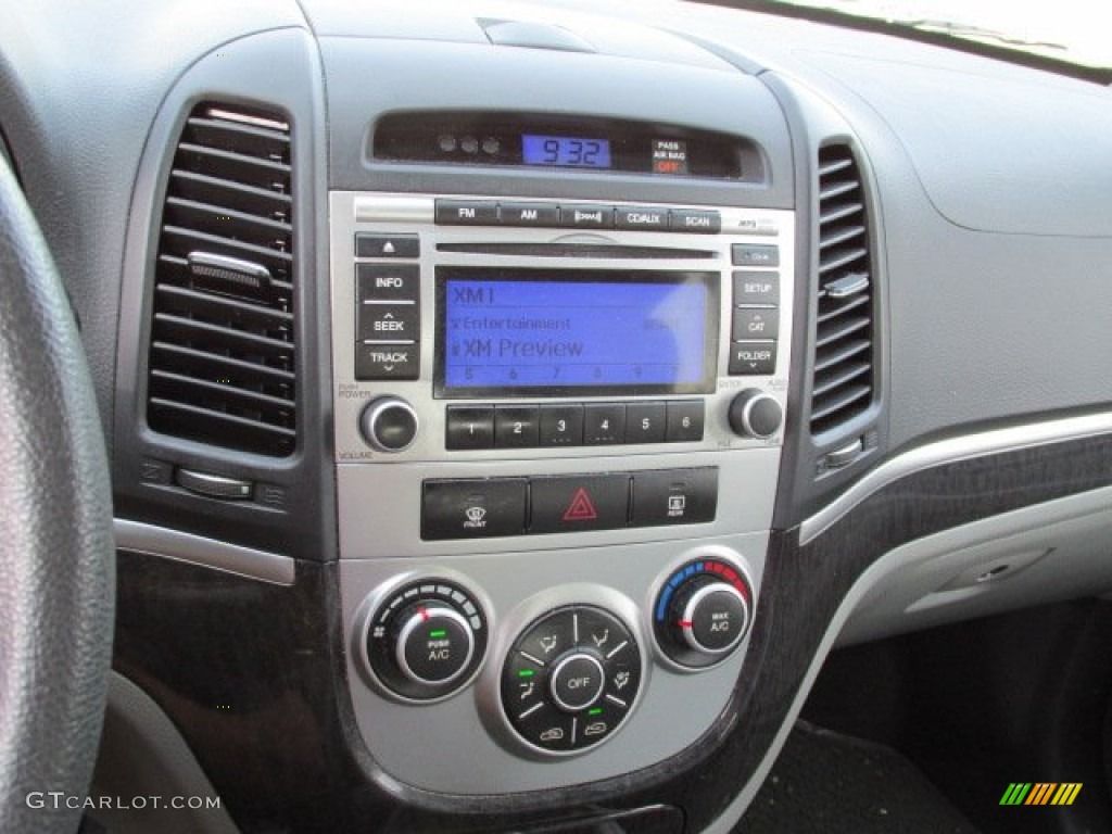 2009 Hyundai Santa Fe GLS 4WD Controls Photos