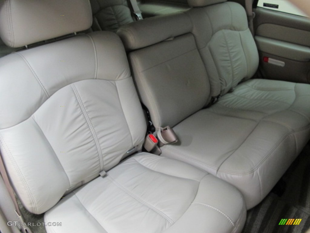 2002 Tahoe LT 4x4 - Onyx Black / Tan/Neutral photo #18