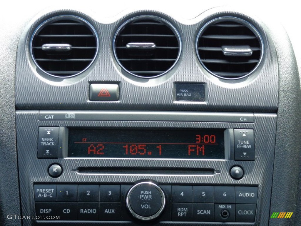2007 Nissan Altima 2.5 S Audio System Photos