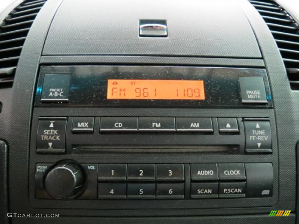 2006 Nissan Altima 2.5 S Audio System Photos