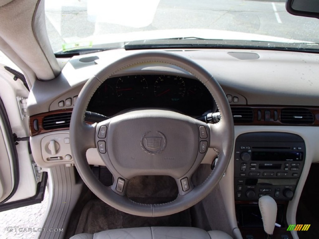 2003 Seville SLS - White Diamond / Neutral Shale photo #14