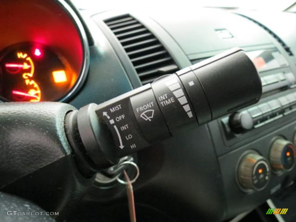 2006 Nissan Altima 2.5 S Controls Photo #81386229
