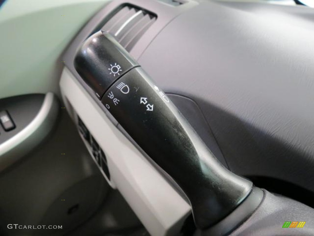 2011 Prius Hybrid V - Winter Gray Metallic / Misty Gray photo #15