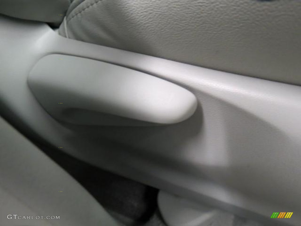 2011 Prius Hybrid V - Winter Gray Metallic / Misty Gray photo #19