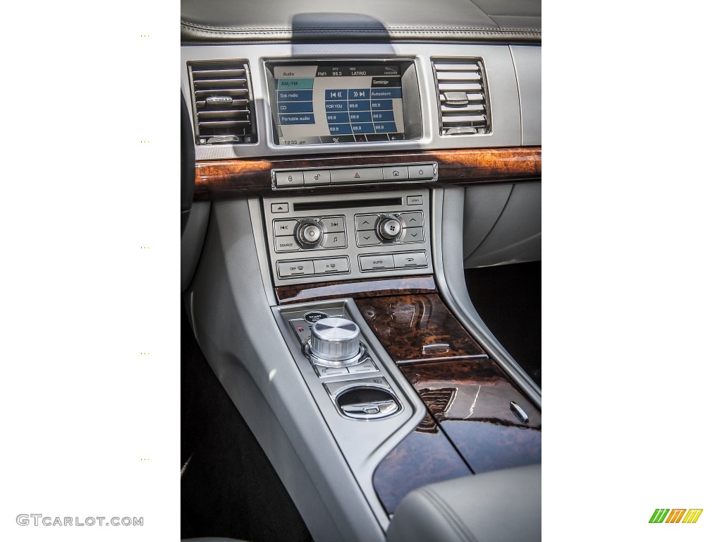 2009 Jaguar XF Luxury Controls Photo #81388179