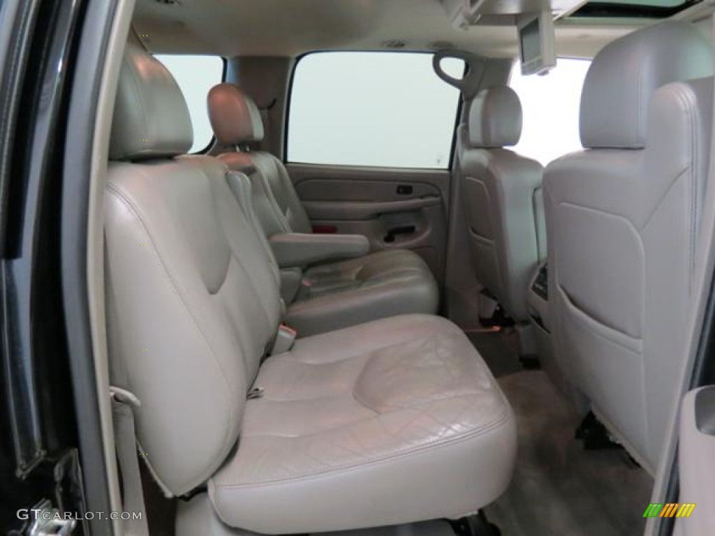 2004 Chevrolet Suburban 1500 LT 4x4 Rear Seat Photo #81388410
