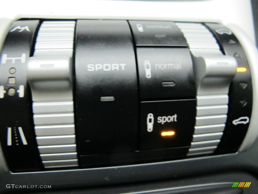2008 Porsche Cayenne Turbo Controls Photo #81389370