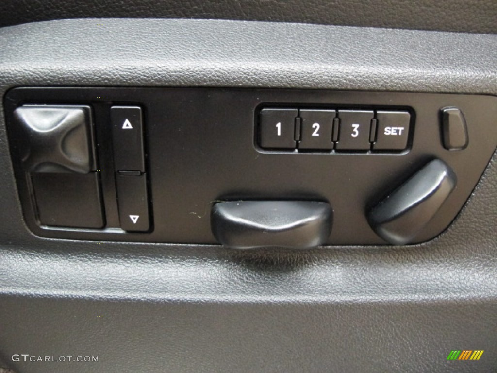 2008 Porsche Cayenne Turbo Controls Photo #81389634