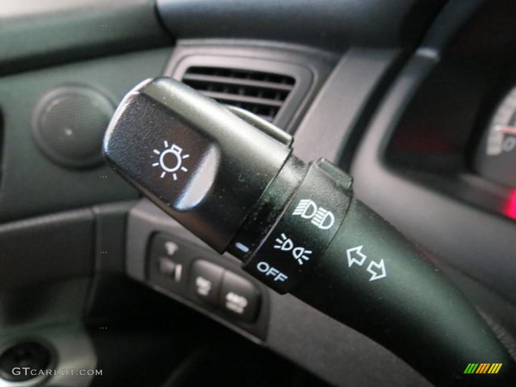 2010 Kia Sportage LX V6 4x4 Controls Photo #81390003