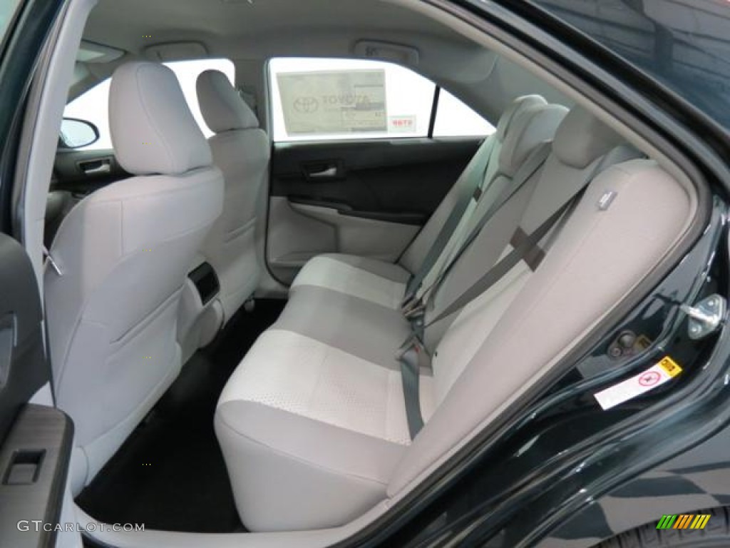 2013 Toyota Camry L Rear Seat Photos