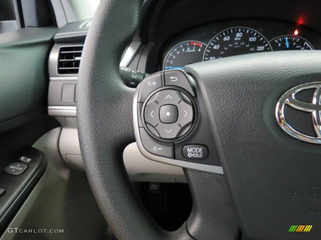 2013 Toyota Camry L Controls Photo #81390500