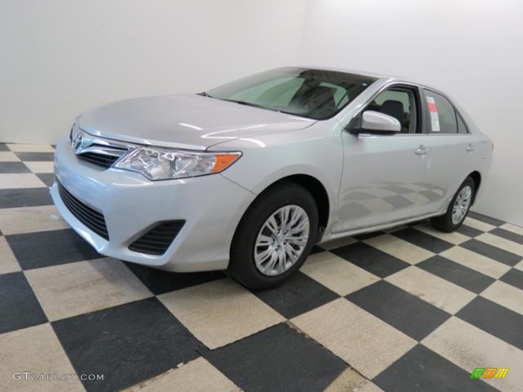 Classic Silver Metallic 2013 Toyota Camry LE Exterior Photo #81390690