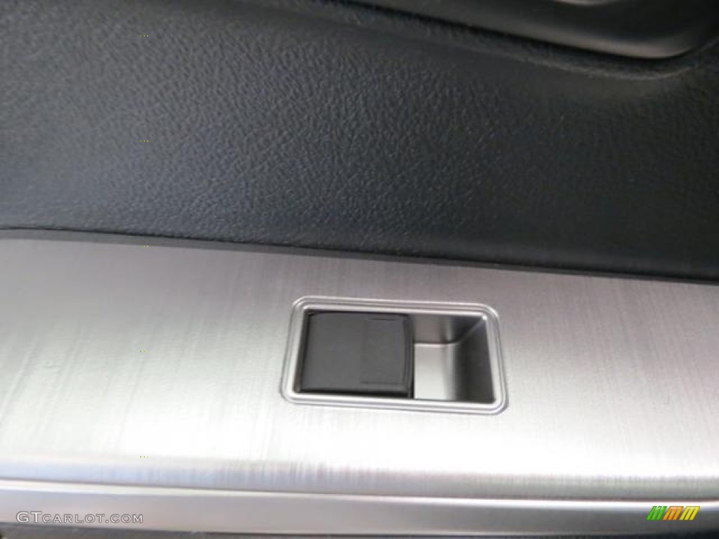 2013 Camry SE - Classic Silver Metallic / Black photo #6
