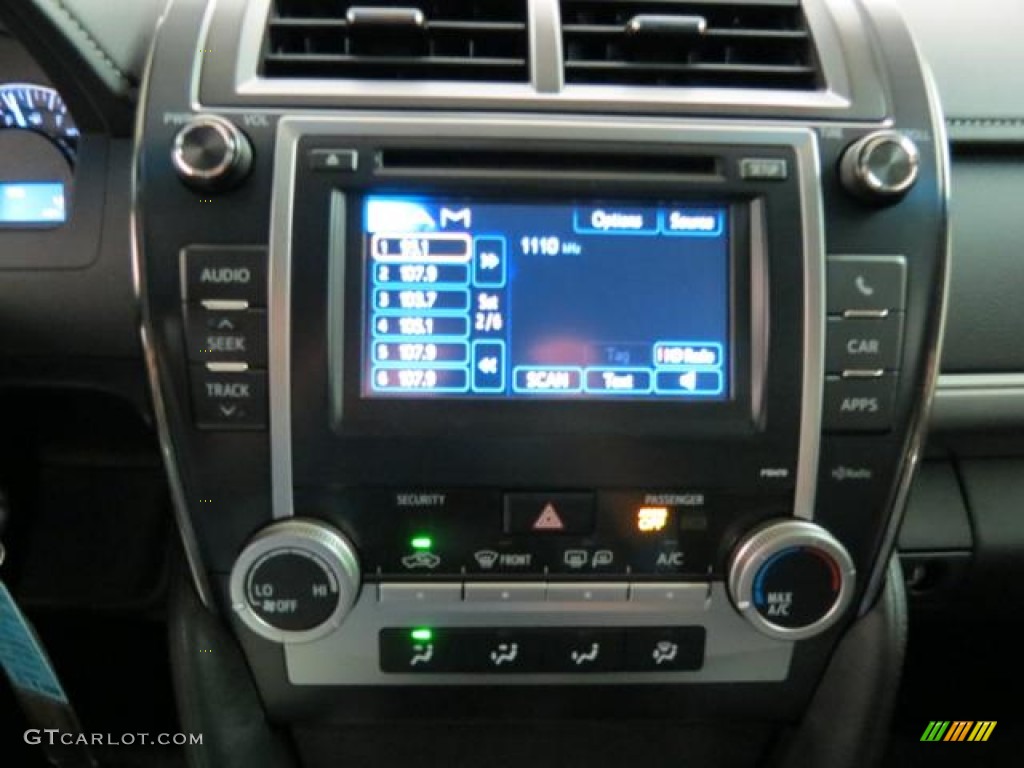 2013 Camry SE - Classic Silver Metallic / Black photo #10