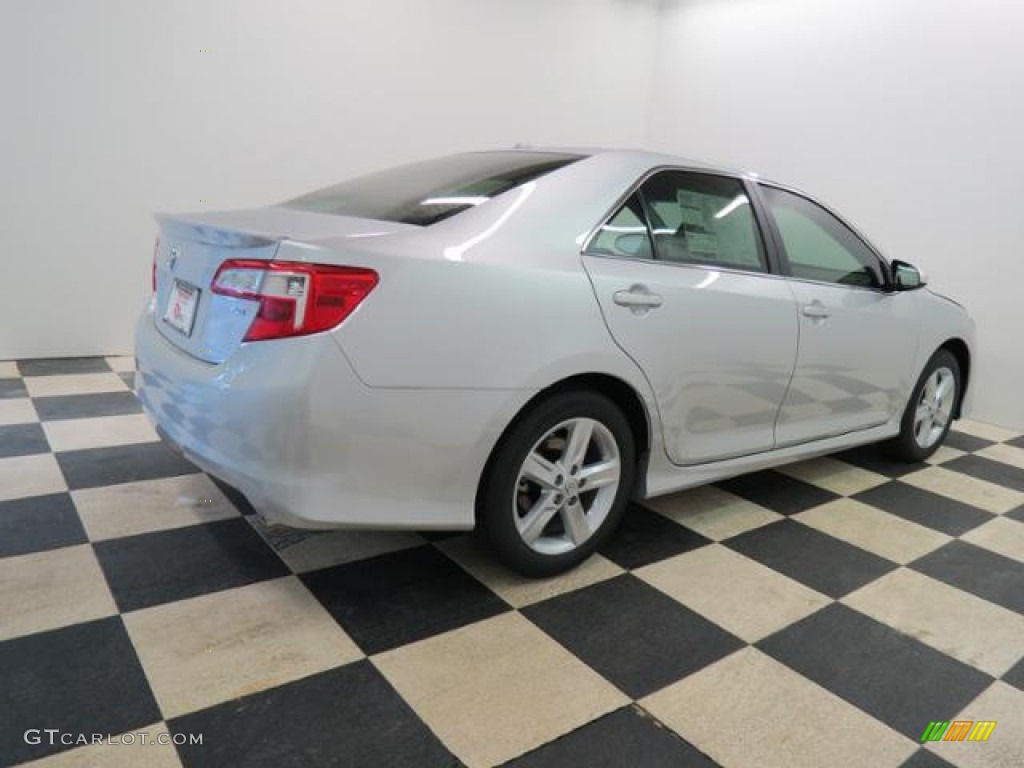 2013 Camry SE - Classic Silver Metallic / Black photo #14