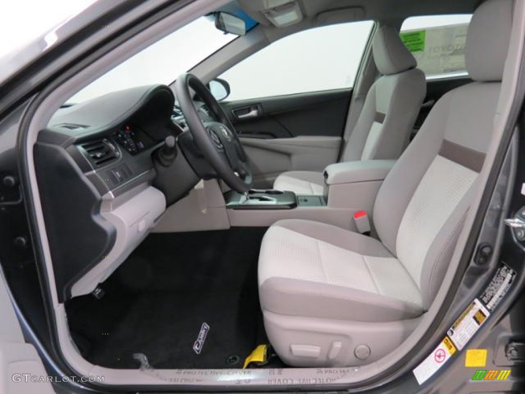 2013 Toyota Camry LE Front Seat Photo #81391509