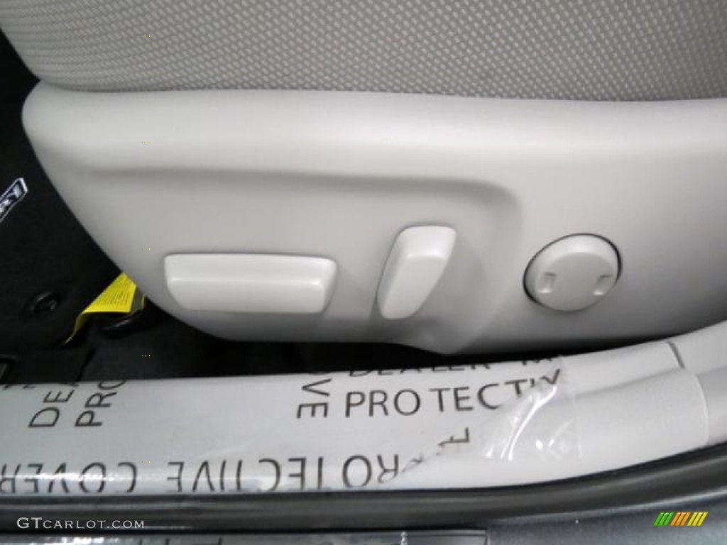 2013 Camry LE - Magnetic Gray Metallic / Ash photo #8