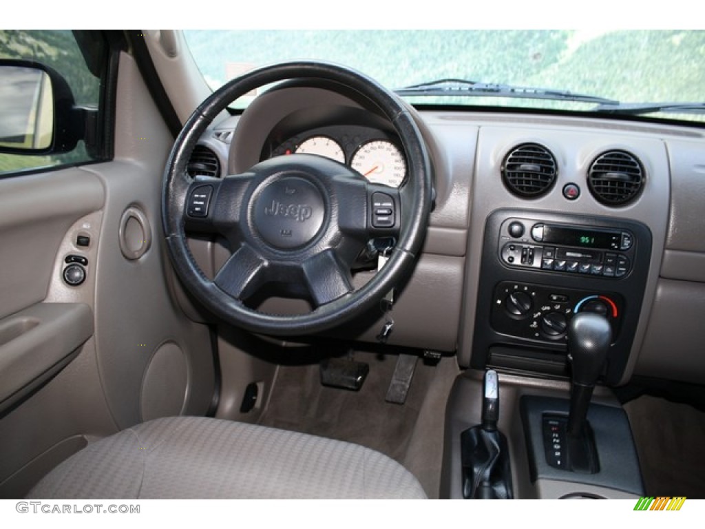 2003 Liberty Sport 4x4 - Cactus Green Pearl / Dark Slate Gray photo #12
