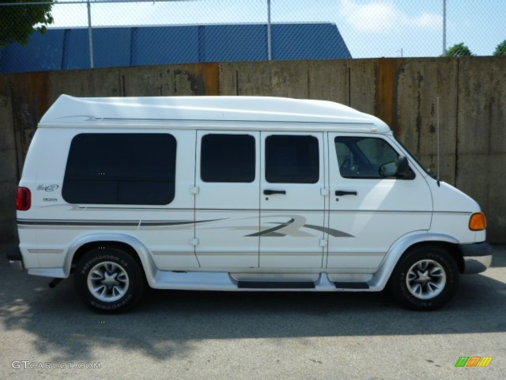 Bright White 2000 Dodge Ram Van 1500 Passenger Conversion Exterior Photo #81395222