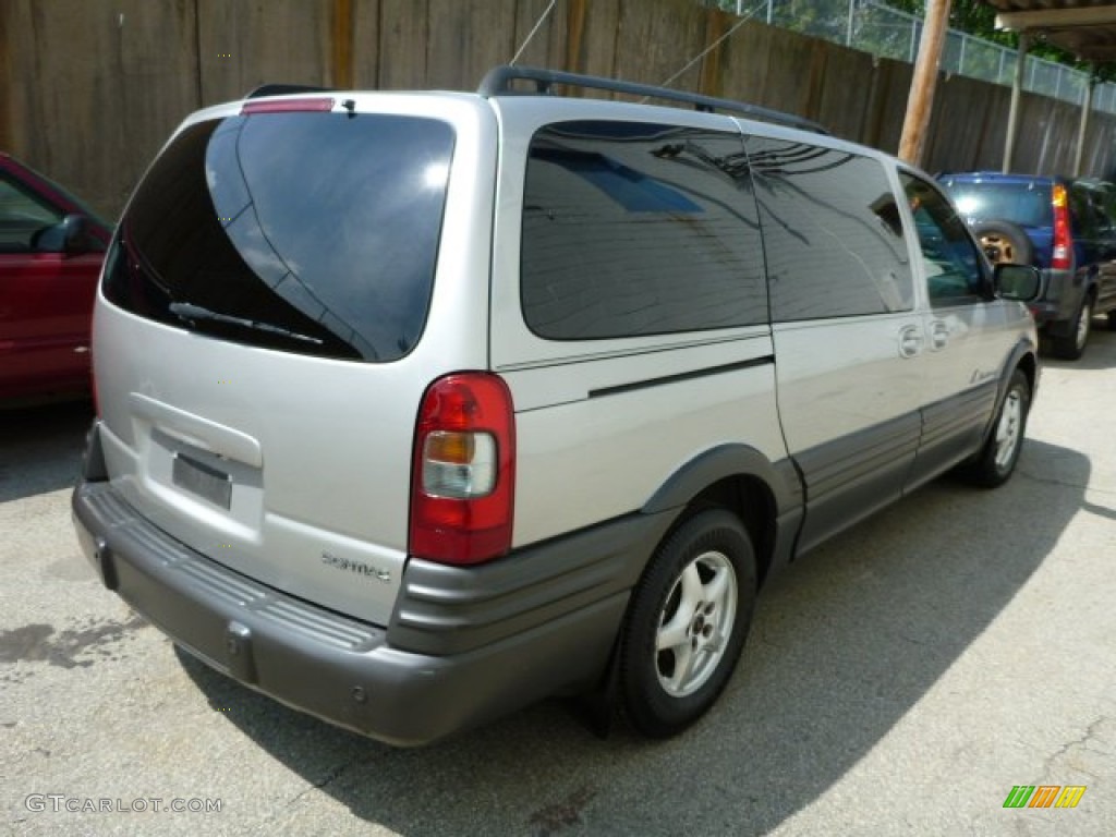 2004 Montana  - Liquid Silver Metallic / Gray photo #2