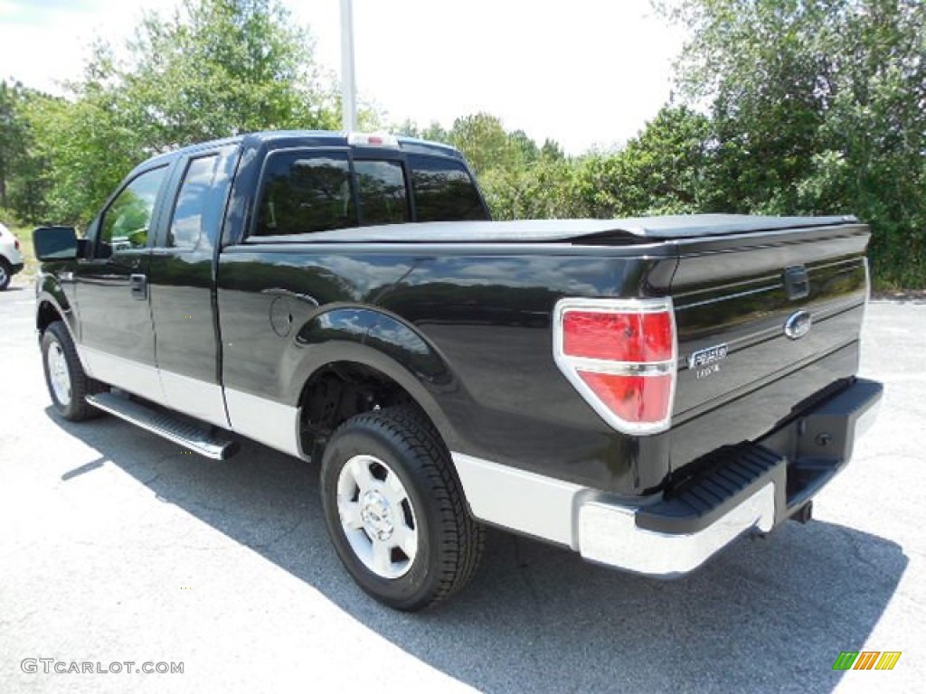 2010 F150 XLT SuperCab - Tuxedo Black / Medium Stone photo #3