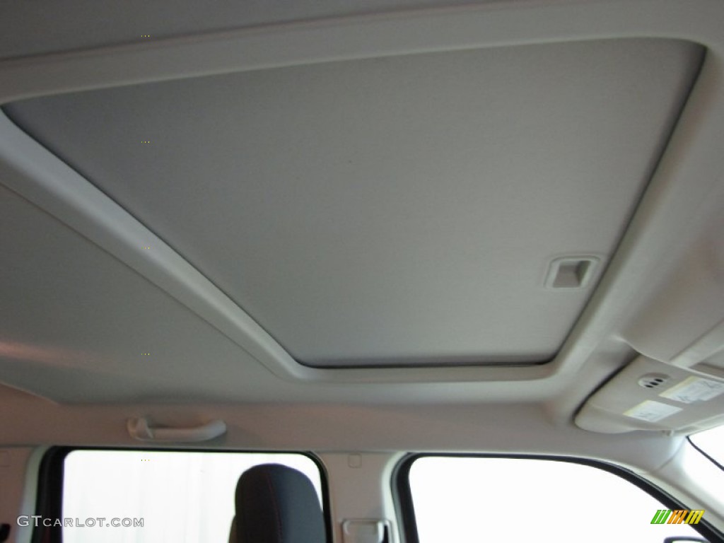 2011 Dodge Nitro Detonator 4x4 Sunroof Photos