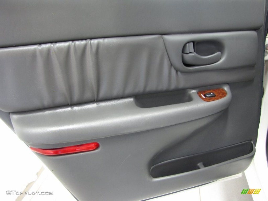 2005 Century Custom Sedan - White Opal / Gray photo #11