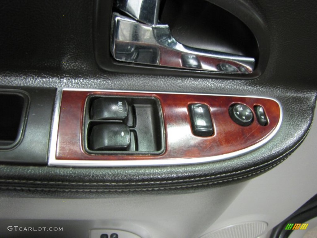 2005 Buick Terraza CXL Controls Photo #81399165