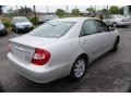 Lunar Mist Metallic - Camry XLE Photo No. 6