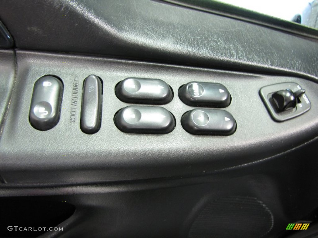 2004 Ford F350 Super Duty Harley Davidson Crew Cab 4x4 Controls Photo #81399939