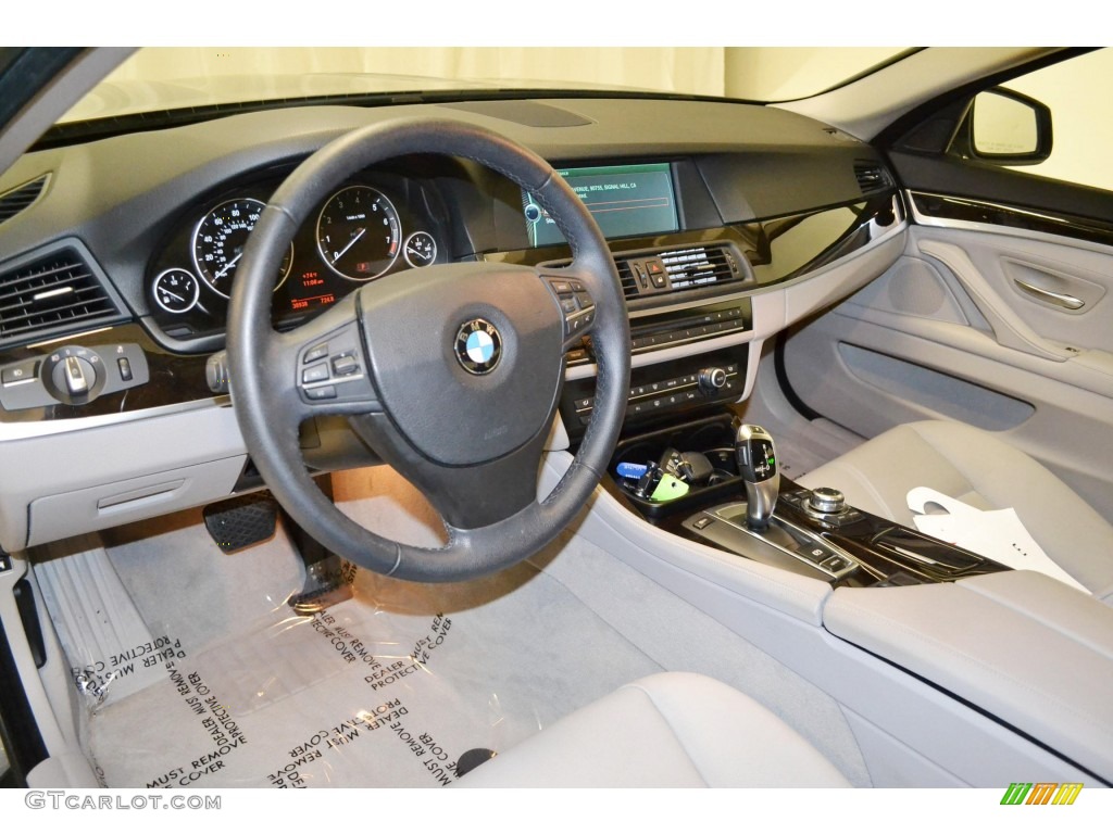 Everest Gray Interior 2011 BMW 5 Series 528i Sedan Photo #81400314