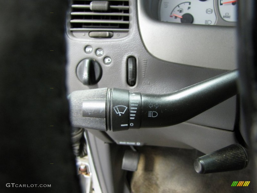 2001 Ford Explorer Sport 4x4 Controls Photo #81401157