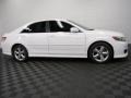 Super White - Camry SE Photo No. 2
