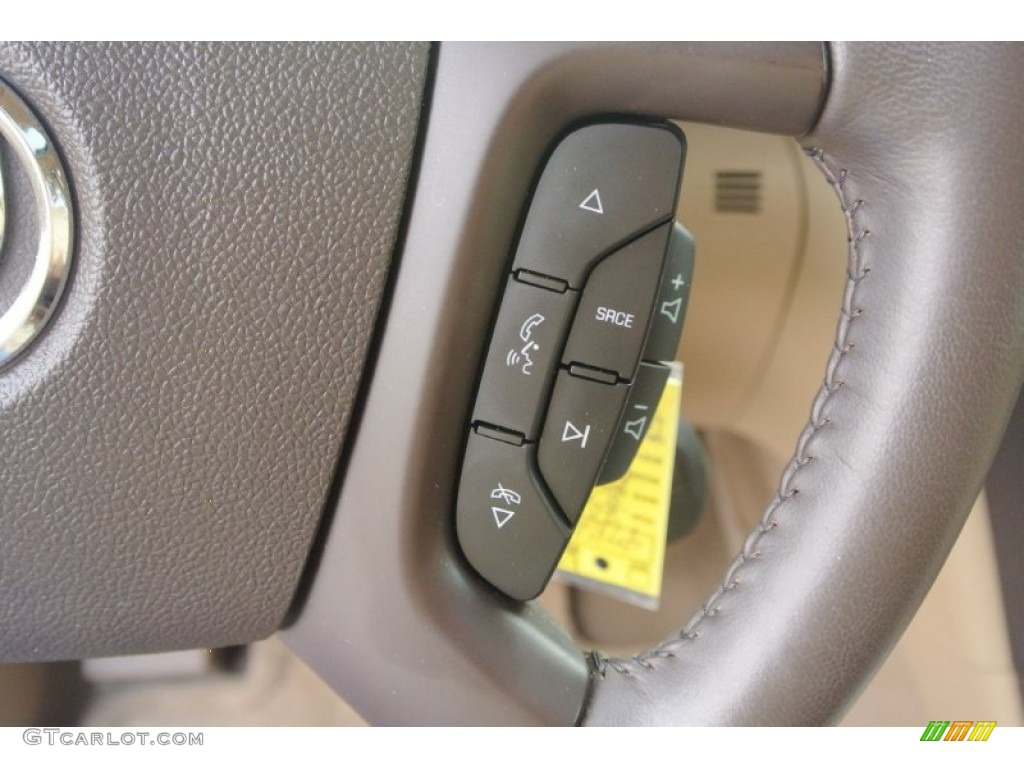 2011 Buick Enclave CXL Controls Photo #81401974