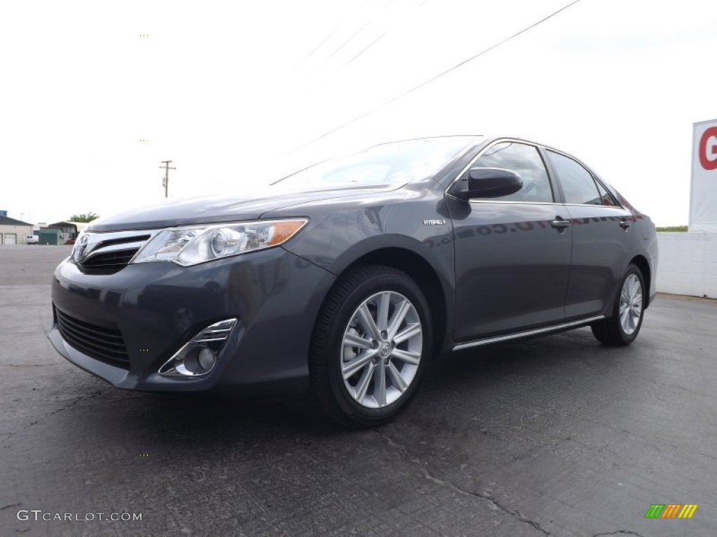 2013 Camry Hybrid XLE - Magnetic Gray Metallic / Light Gray photo #3