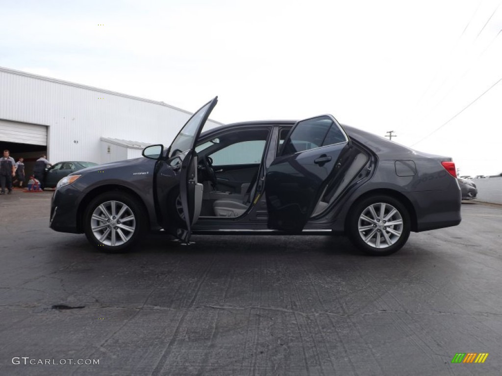 2013 Camry Hybrid XLE - Magnetic Gray Metallic / Light Gray photo #5