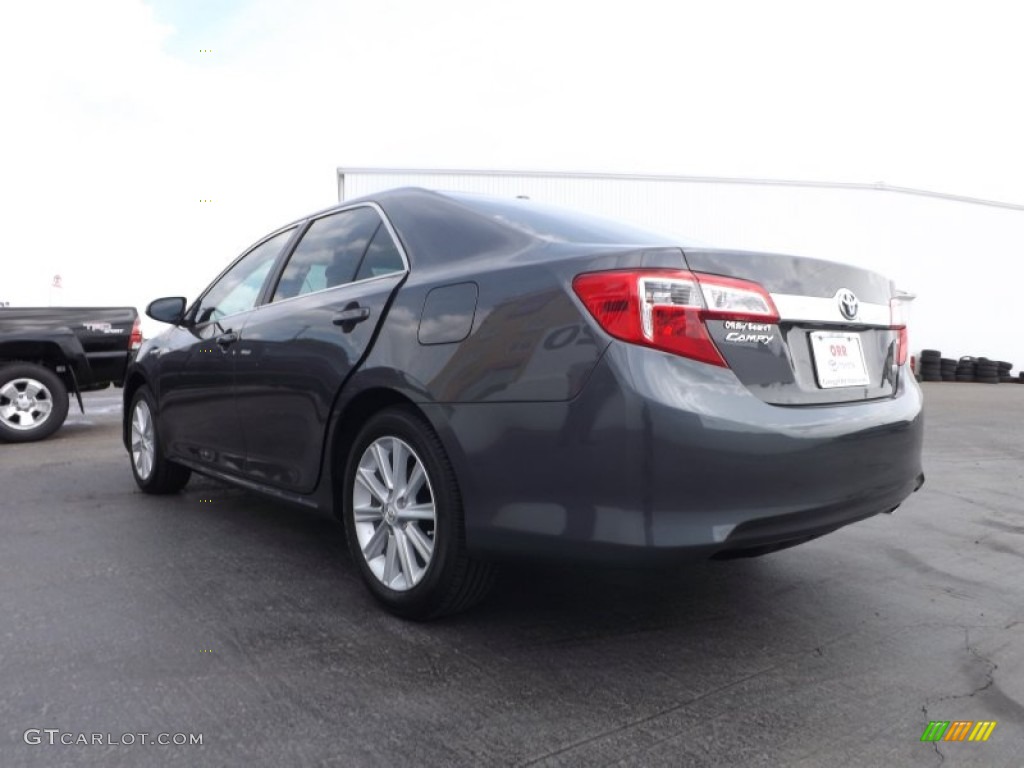 2013 Camry Hybrid XLE - Magnetic Gray Metallic / Light Gray photo #6