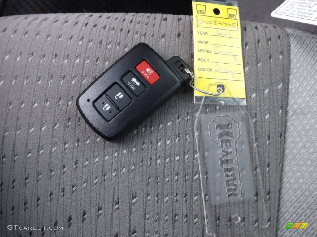 2013 Camry Hybrid XLE - Magnetic Gray Metallic / Light Gray photo #22