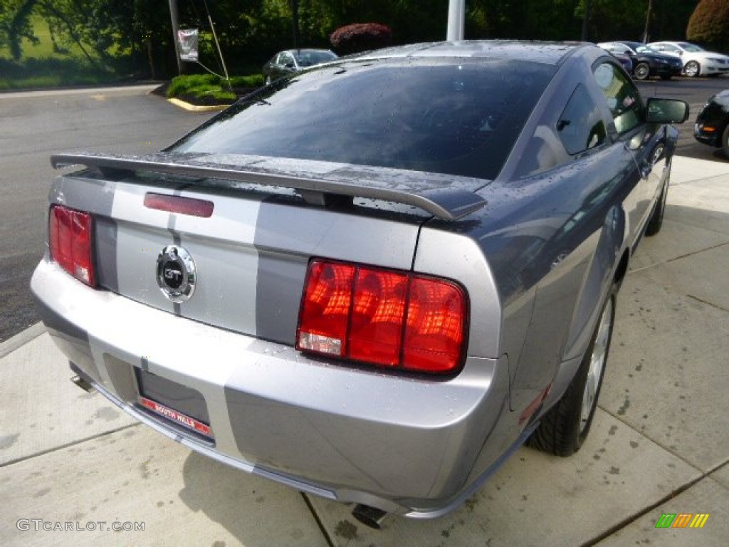 2006 Mustang GT Premium Coupe - Tungsten Grey Metallic / Dark Charcoal photo #5