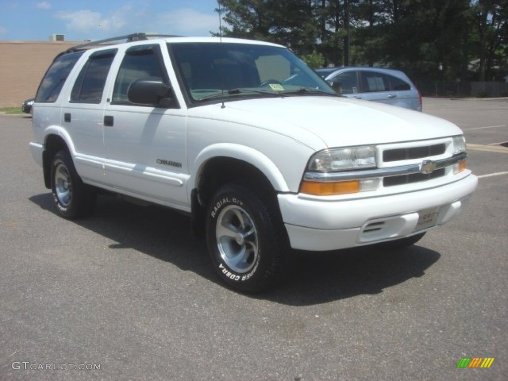 Summit White 2002 Chevrolet Blazer LS Exterior Photo #81410917