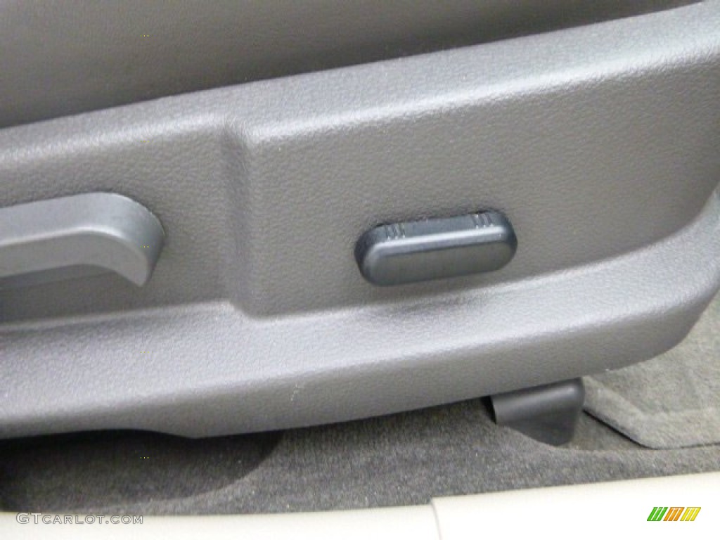 2010 Milan V6 Premier AWD - Sterling Gray Metallic / Dark Charcoal/Medium Light Stone photo #13