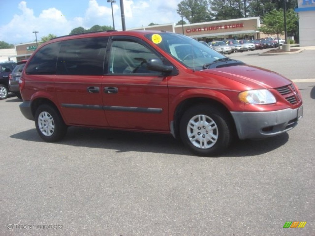 2007 Caravan SE - Inferno Red Crystal Pearl / Medium Slate Gray photo #8