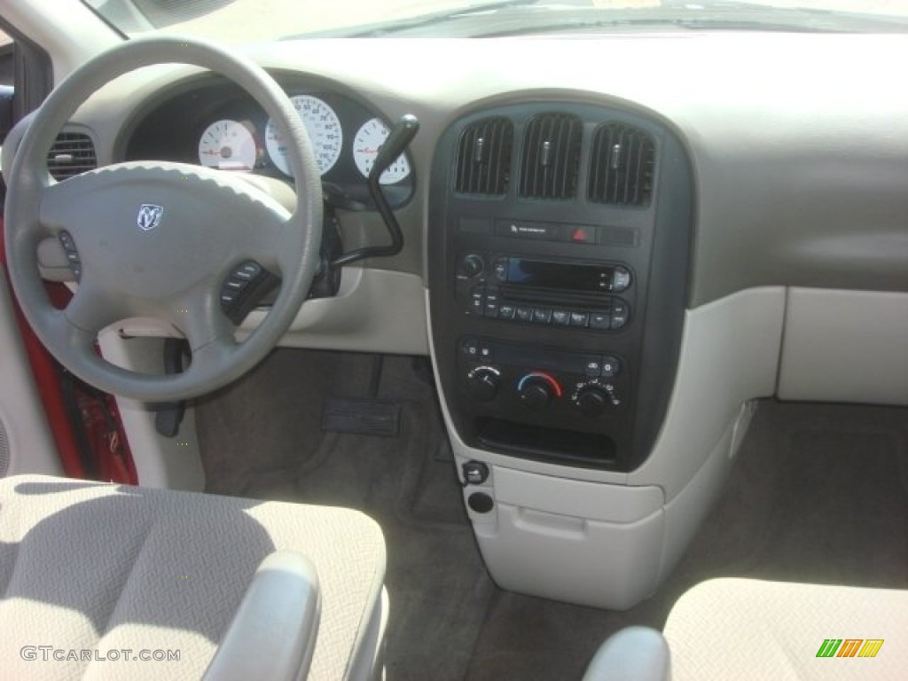 2007 Caravan SE - Inferno Red Crystal Pearl / Medium Slate Gray photo #17