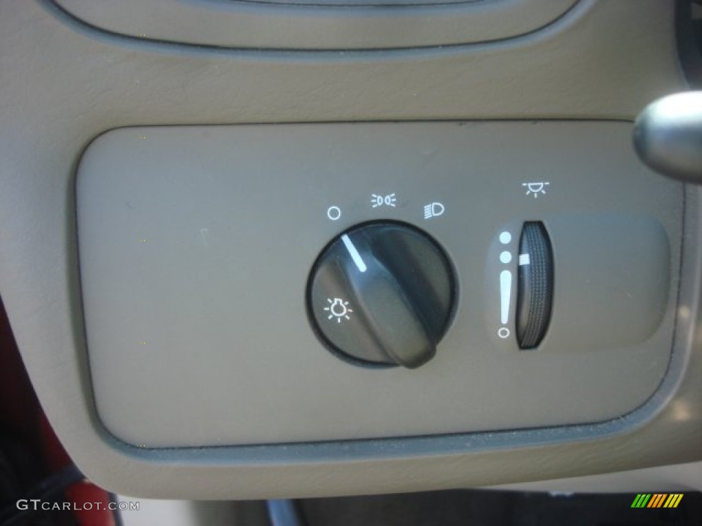 2007 Caravan SE - Inferno Red Crystal Pearl / Medium Slate Gray photo #26