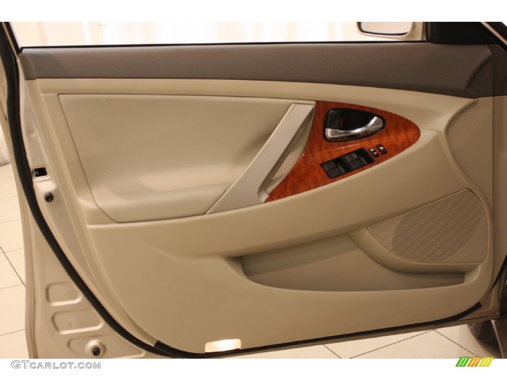 2009 Toyota Camry XLE V6 Bisque Door Panel Photo #81414185